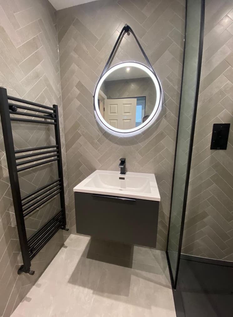 High Peak luxury en-suite renovation